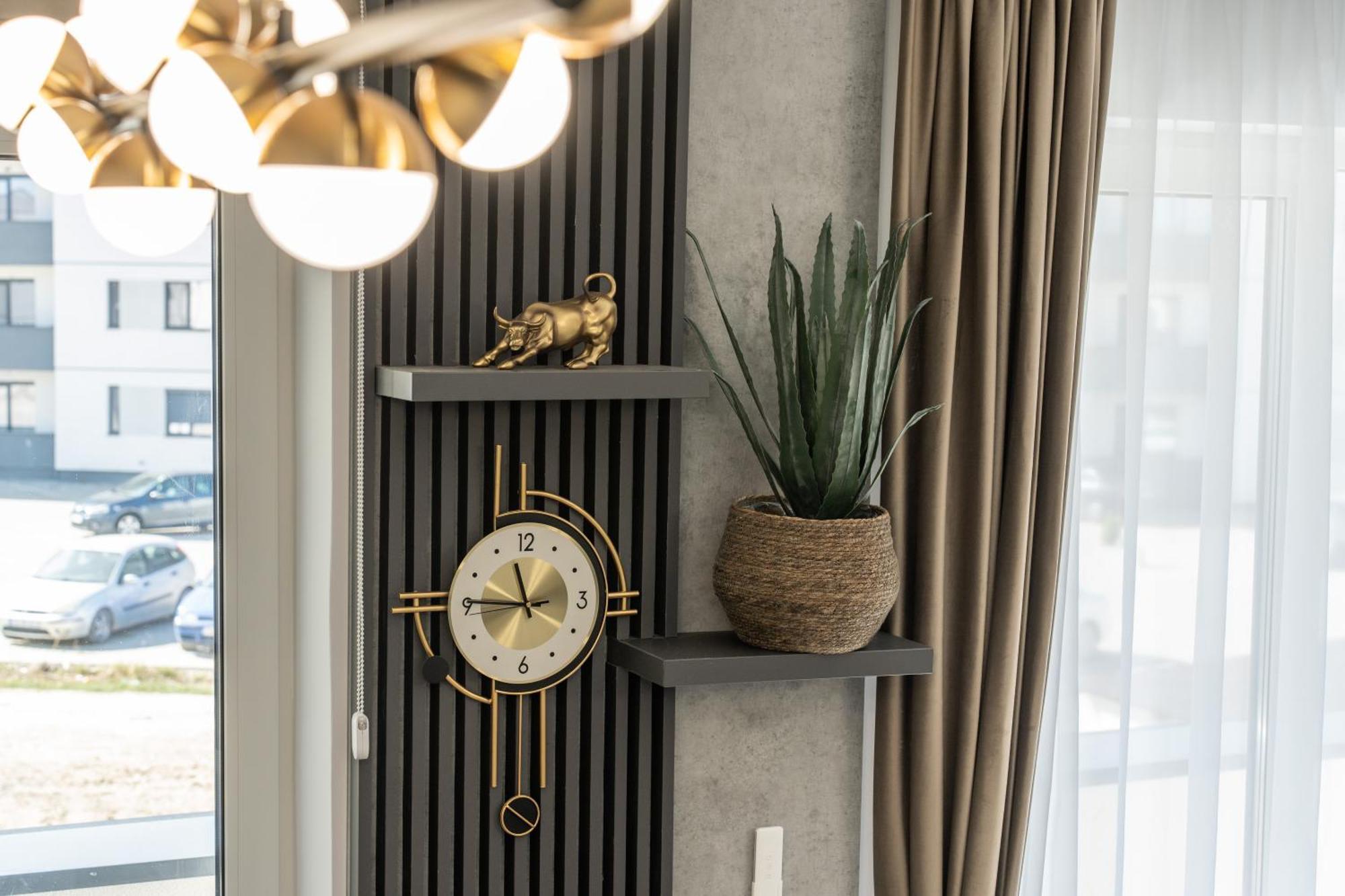 Fashion Stay-Valentino Apartment - By Openhouse Giroc Exterior foto